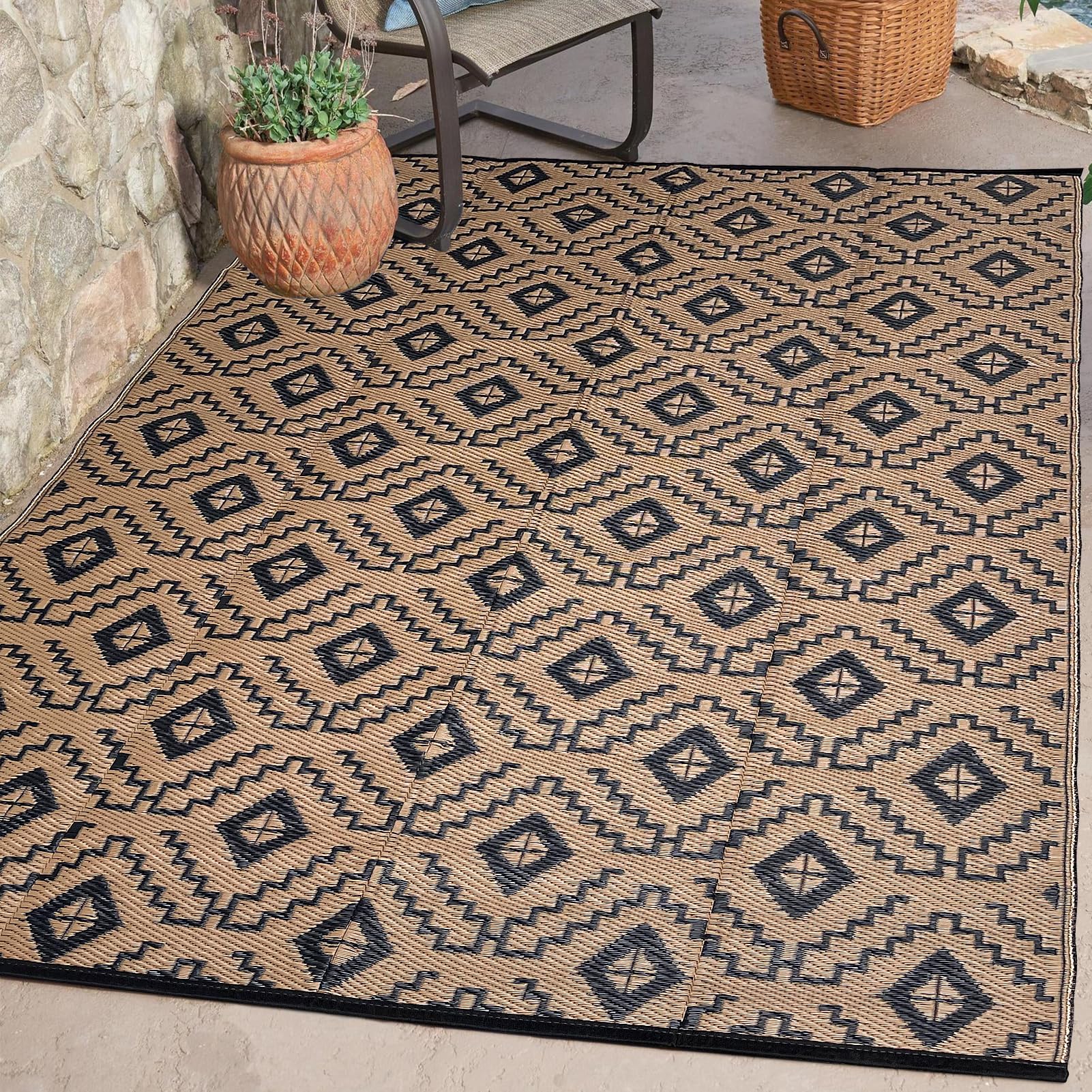 Outdoor Rugs - Reversible Mats, 5'x8' Plastic Straw Rug for Patio Clearance Waterproof, Indoor Outdoor Area Rug Carpet for Outside, RV, Deck, Picnic, Beach, Trailer, Camping(Black & Brown)