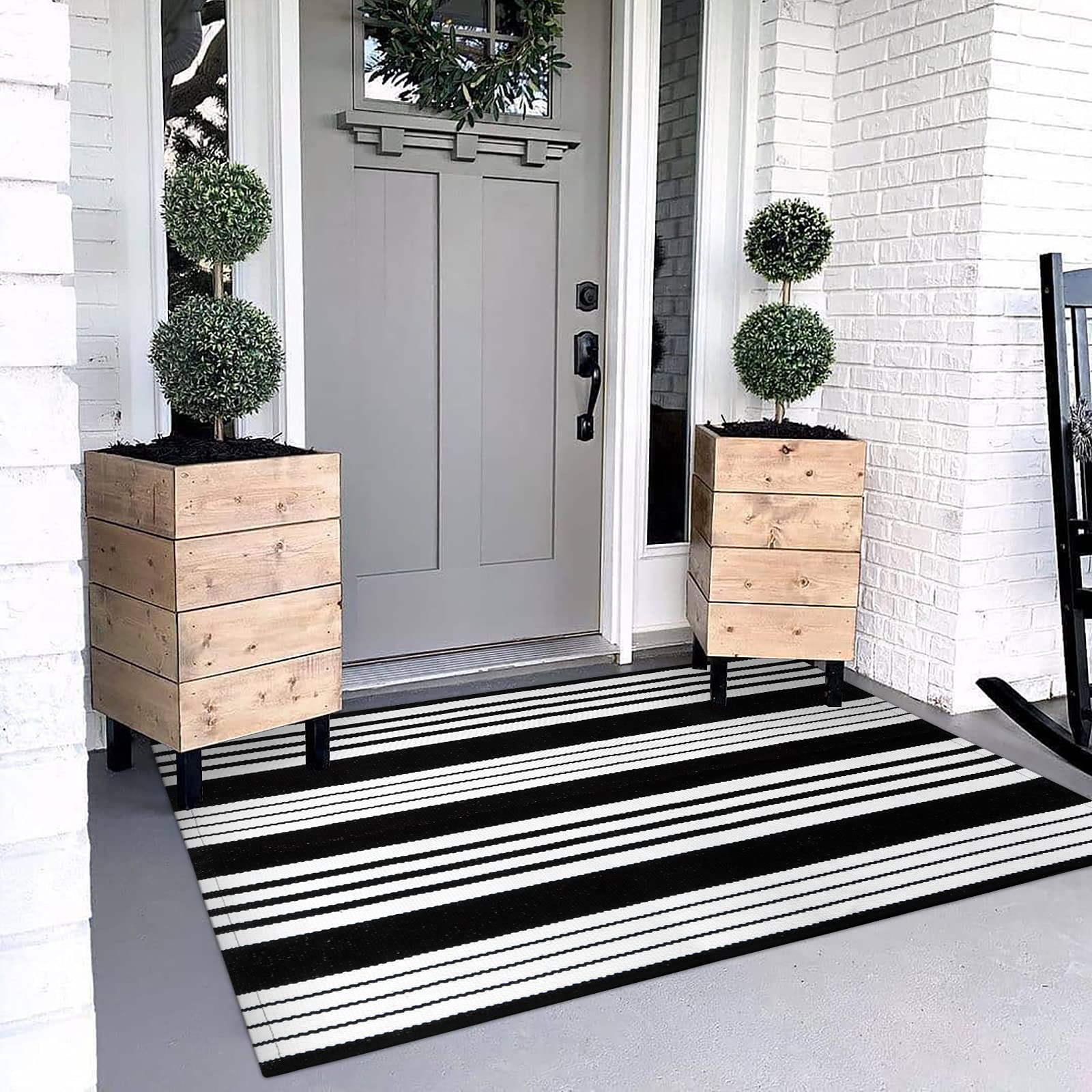 OJIA Black and White Outdoor Rug 3 x 5 ft Cotton Hand-Woven Striped Porch Rug Machine Washable Entry Rug Indoor/Outdoor Area Rug Front Door Rug Floor Mat for Farmhouse/Living Room/Home Entrance