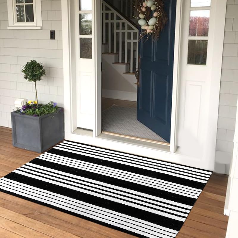 OJIA Black and White Outdoor Rug 3 x 5 ft Cotton Hand-Woven Striped Porch Rug Machine Washable Entry Rug Indoor/Outdoor Area Rug Front Door Rug Floor Mat for Farmhouse/Living Room/Home Entrance