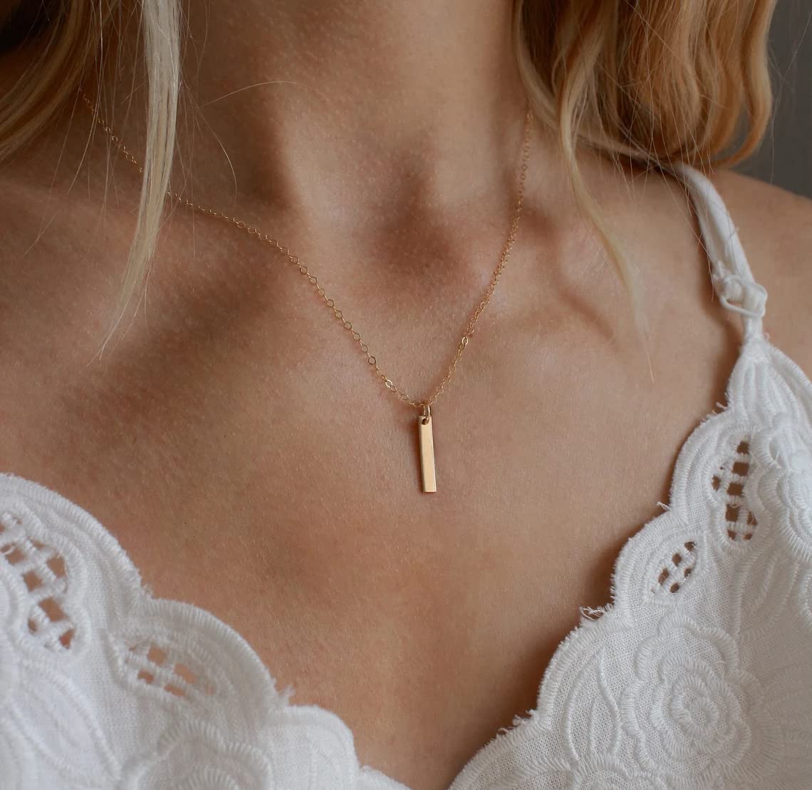 Aghfacy Dainty Bar Necklace for Women | Cute Bar Pendant Choker | Bar Necklace Gold | Tiny Bar Pendant Necklaces | Layered Bar Necklace