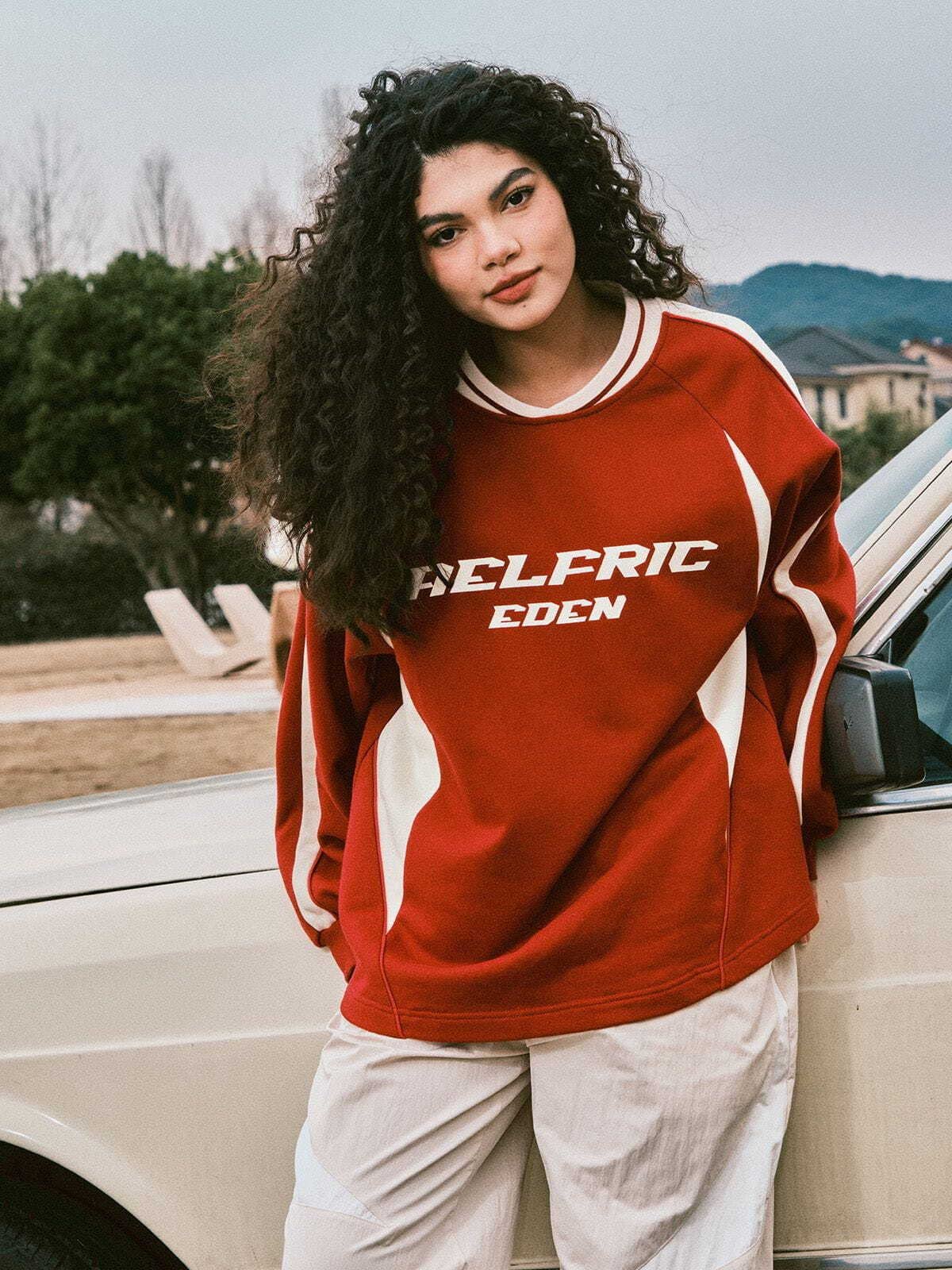 Aelfric Eden Oversized Crewneck Sweatshirts for Women Red Vintage Graphic Pullover Loose Fit Streetwear Long Sleeve Top