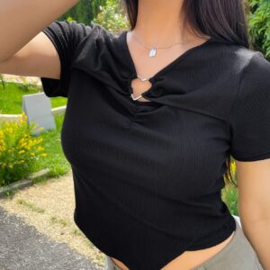 Floerns Women's Keyhole Neckline Asymmetrical Hem Heart Ring Short Sleeve Tee Shirt Black XL