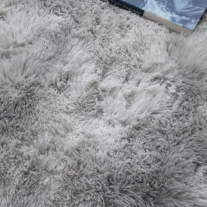 BESTORI Fluffy Rugs for Bedroom Round Shag Cute Area Rug Non-Slip Soft Shaggy Circle Carpet for Entryway Bedroom Bedside Kitchen Hallway Living Room Burgundy, 31.5 in