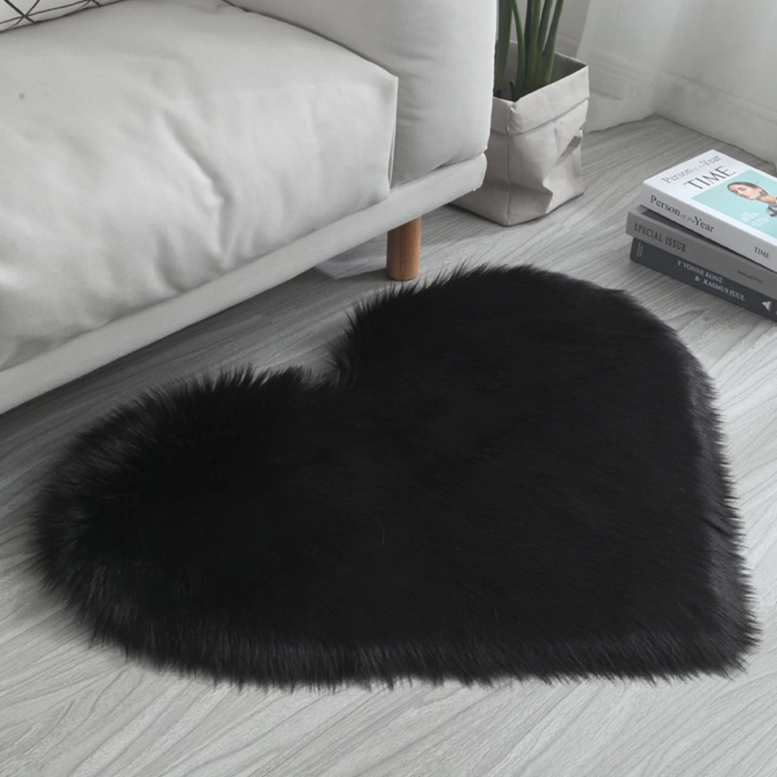 Scceatti Ultra Soft Fluffy Rugs for Bedroom 20x16In Washable Classroom Rug Rugs Non SlipSmall Cute Kitchen Rug Heart Doormat for Bedroom Mat Non Slip Kitchen Rugs for Bedroom Living Room,Black