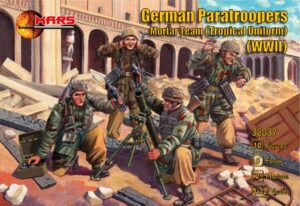 mars figures 32037-1/32 german paratrooper mortar team (tropical uniform) wwii