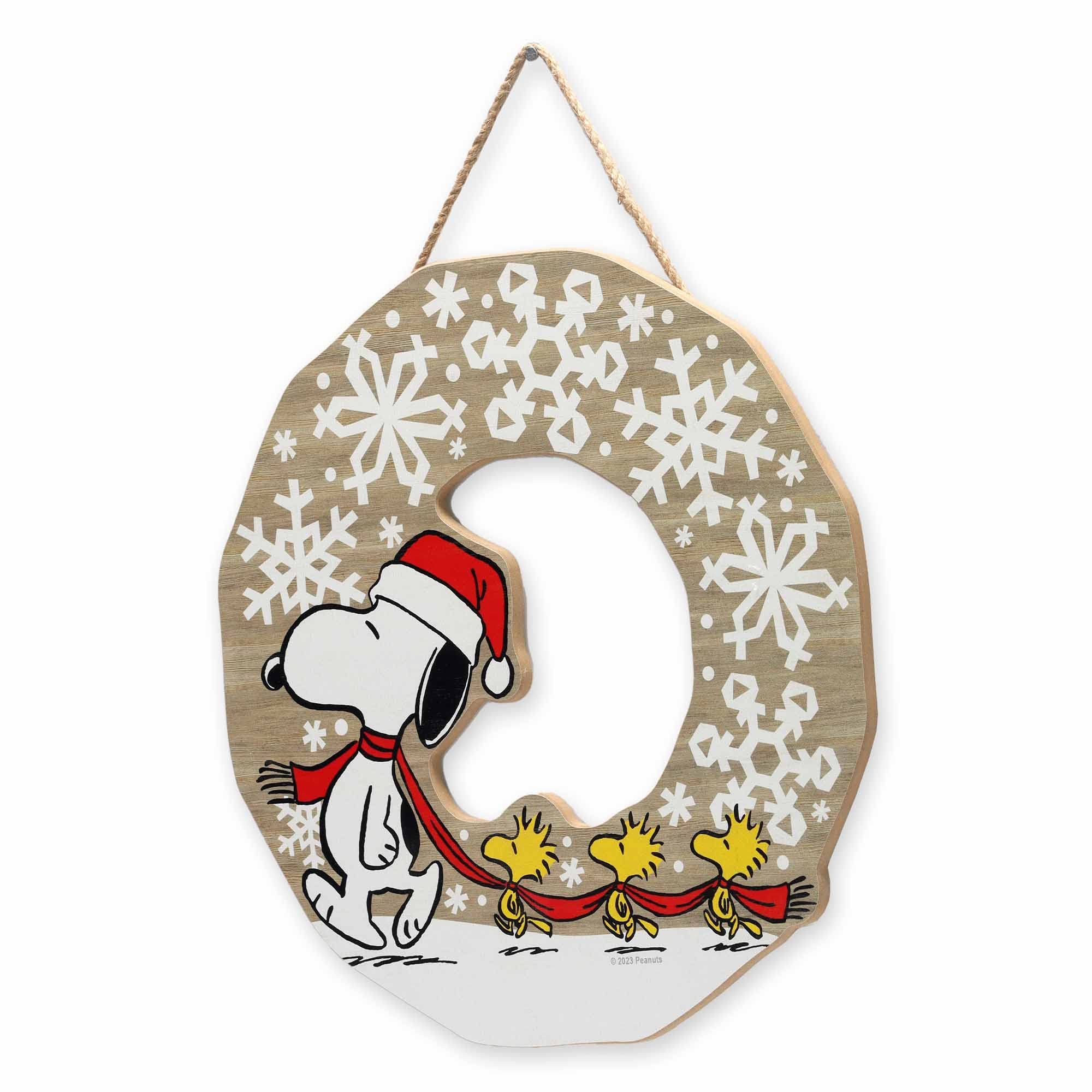 Open Road Brands Peanuts Snoopy Snowflake Wreath Hanging Wood Wall Decor - Nostalgic Peanuts Christmas Sign for Holiday Home Decorating