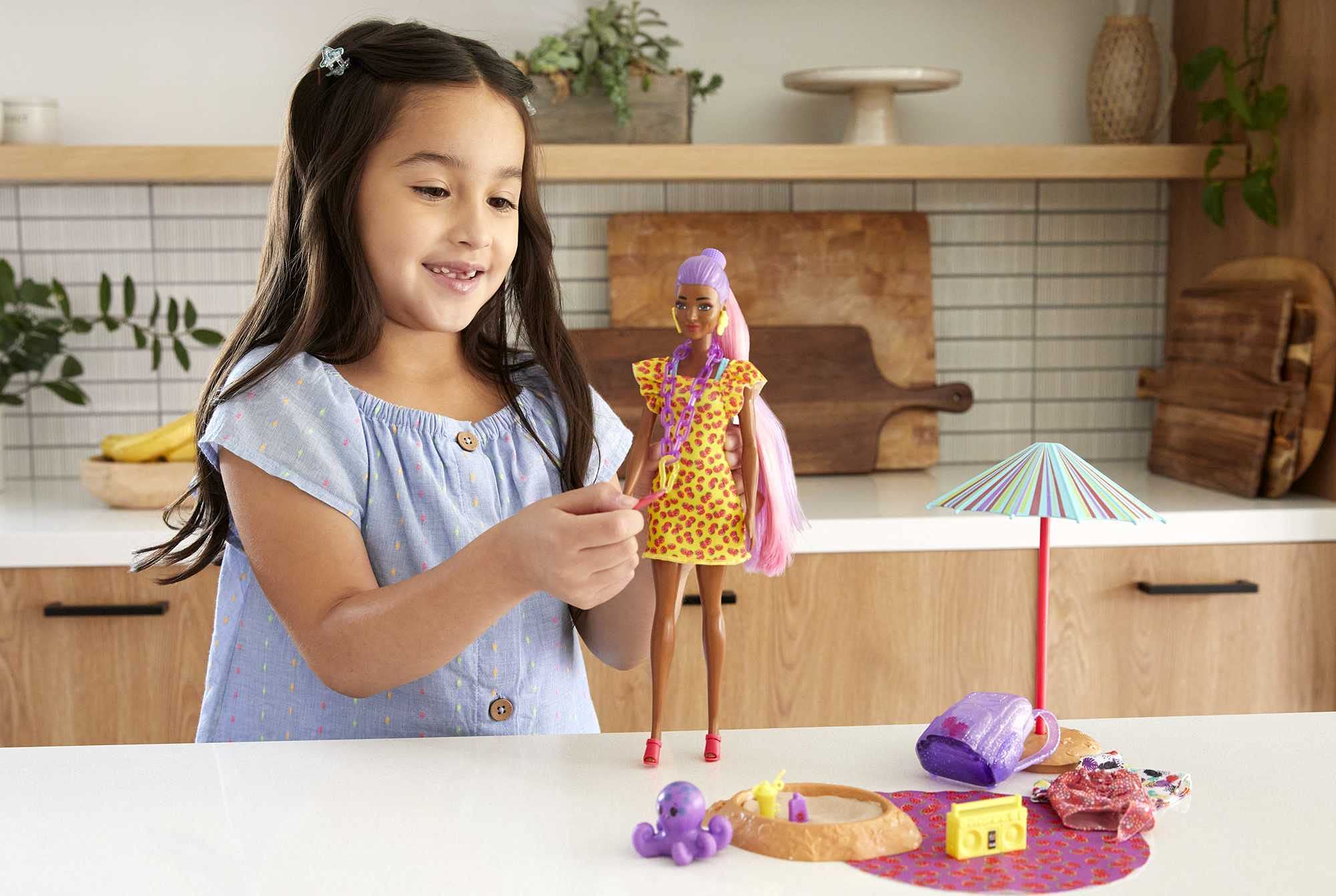 Barbie Color Reveal Foam! Doll & Pet Friend with 25 Surprises: Scented Bubble Solution, Outfits, Hair Extension, Accessories, Kid Bracelet & Charm Hidden in Sand; Sunny Strawberry-Theme