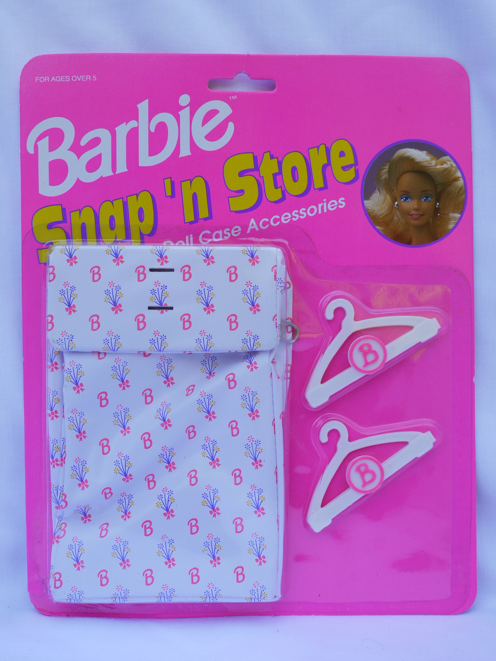 Barbie Snap 'n Store Hanging Garment Bag with 2 Hangars