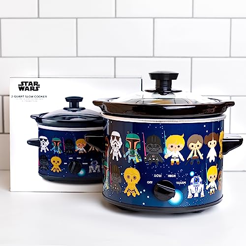 Uncanny Brands Star Wars 2-Quart Slow Cooker- Kitchen Appliance