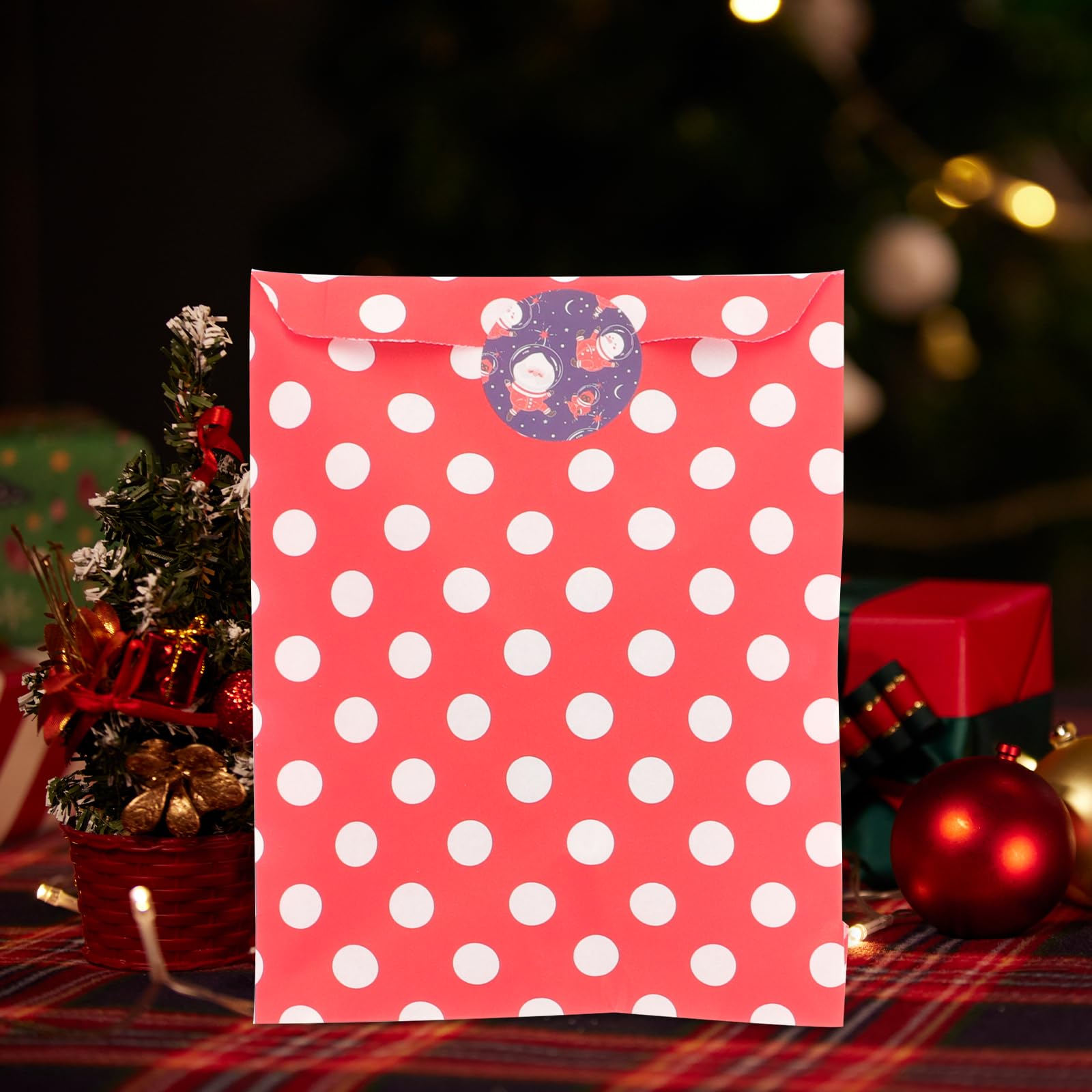 LUOZZY 24pcs Christmas Candy Bags Kraft Paper Xmas Gift Wrapping Papers with Stickers Christmas Cookie Bags Xmas Party Supplies