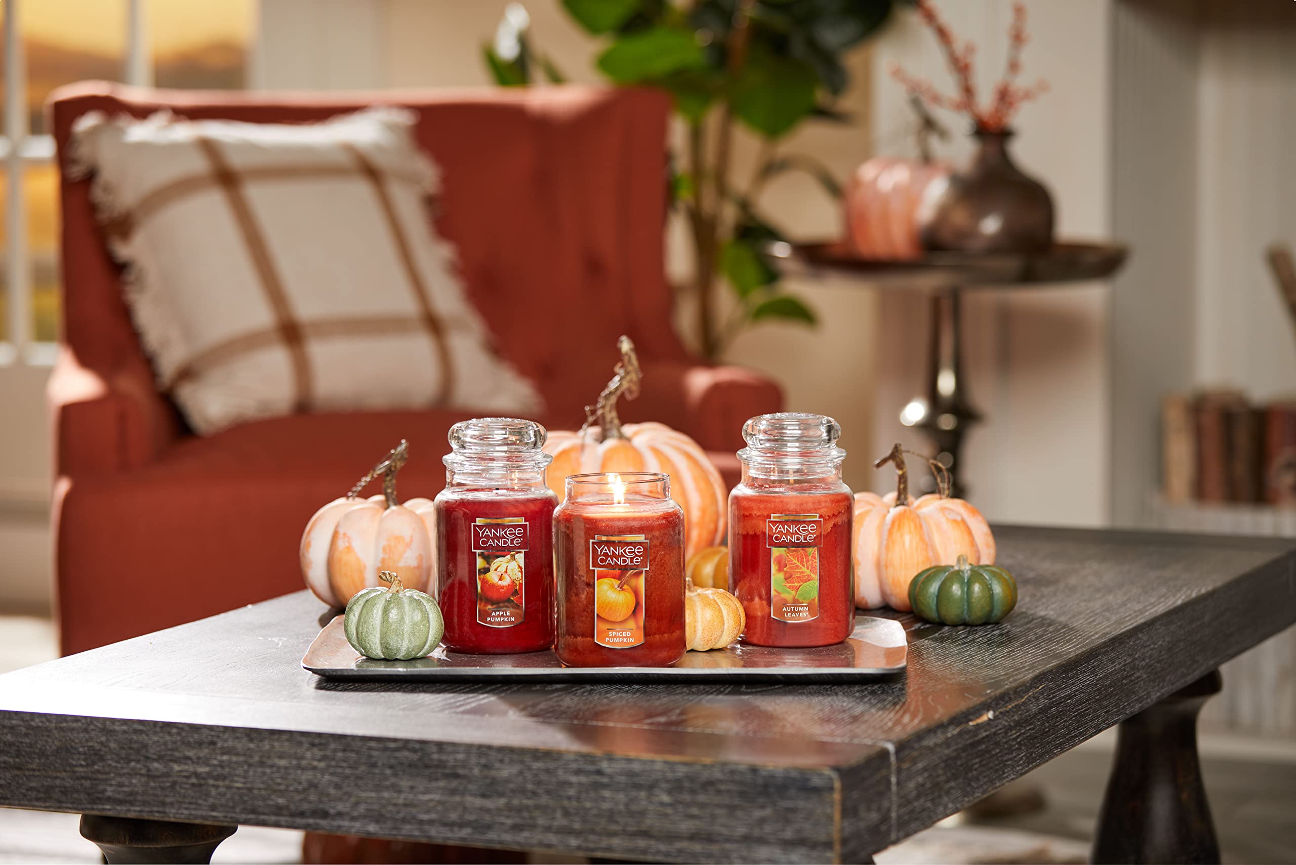 Yankee Candle Autumn Leaves Scented, Classic 22oz Large Jar Single Wick Aromatherapy Candle, Over 110 Hours of Burn Time, Apothecary Jar Fall Candle, Autumn Candle Scented for Home