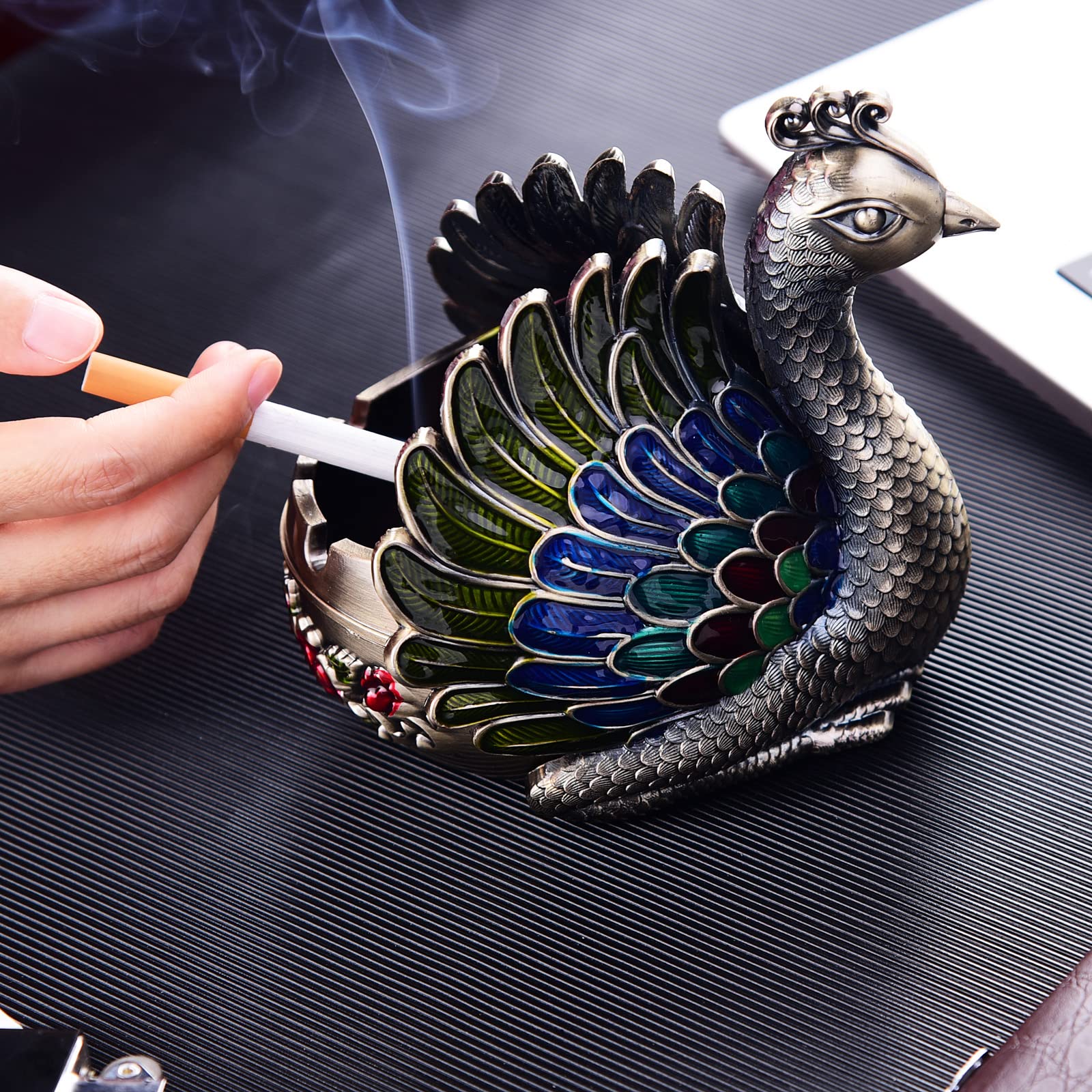 K COOL Peacock Metal Ashtray with Lid, Windproof Portable Cigarette Ashtray for Indoor or Outdoor Use, Ash Holder for Smokers, Desktop Smoking Ash Tray for Patio Porch Reception Decoration (Bronze)