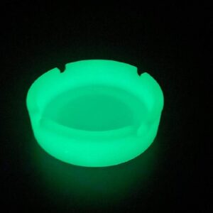 LAJIAOZ 1Pcs Silicone Ashtray With High Temperature Heat Resistant,Luminous,Soft Fluorescent Premium Silicone Rubber,Portable Round Design,Ashtray Sturdy Glow in Dark