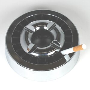 Buddies Silver Round Metal Ashtray Built-In Extinguisher and Storage 5 1/2"