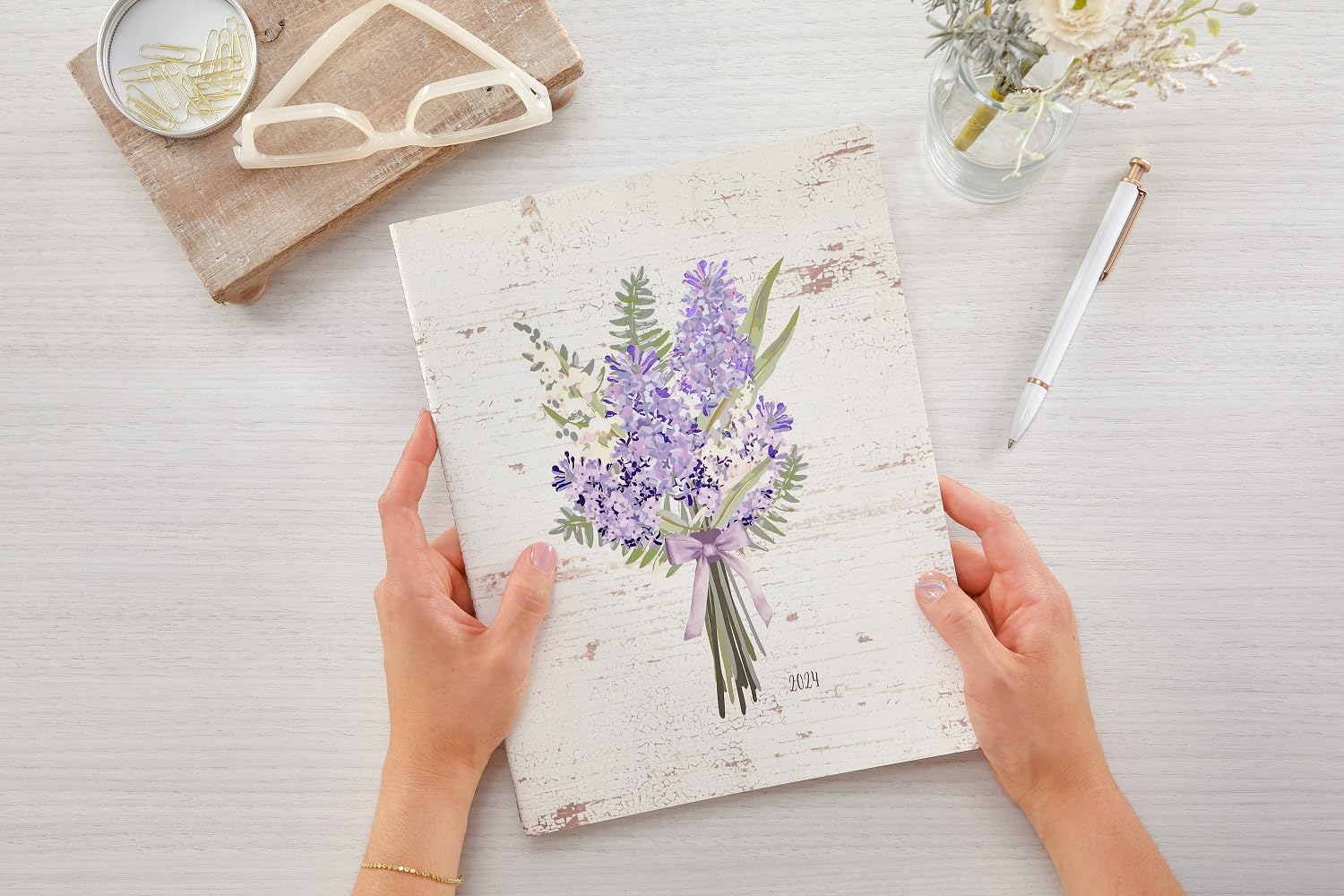 Southworth Planner (January 2024-December 2024), 8.5" x 11", Lovely Lavender Floral Bouquet, Premium 28#/105 gsm Paper, Large Flex Cover (91030)
