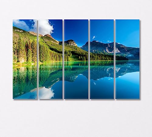 Emerald Lake Canada Canvas Print 1 Panel / 36x24 inches