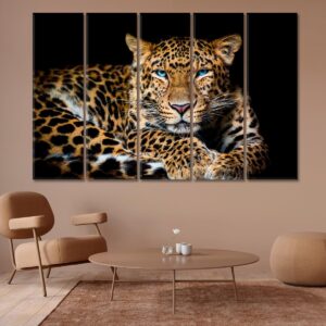 Northern Chinese Leopard with Extraordinary Blue Eyes Canvas Print 5 Panels / 36x24 inches