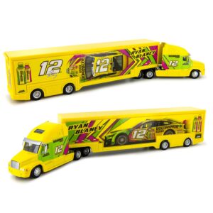 Lionel Racing Ryan Blaney 2023 BA Edge NASCAR Authentics Diecast Hauler 1:64 Scale