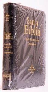 santa bíblia con concordancia y fuente de bendiciones / with concordance & fountain of blessings (spanish edition)