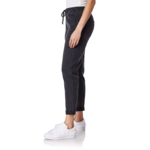 WallFlower Women's Tomboy Jogger Denim Mid-Rise Insta Stretch Juniors Jeans, Carbon, 1