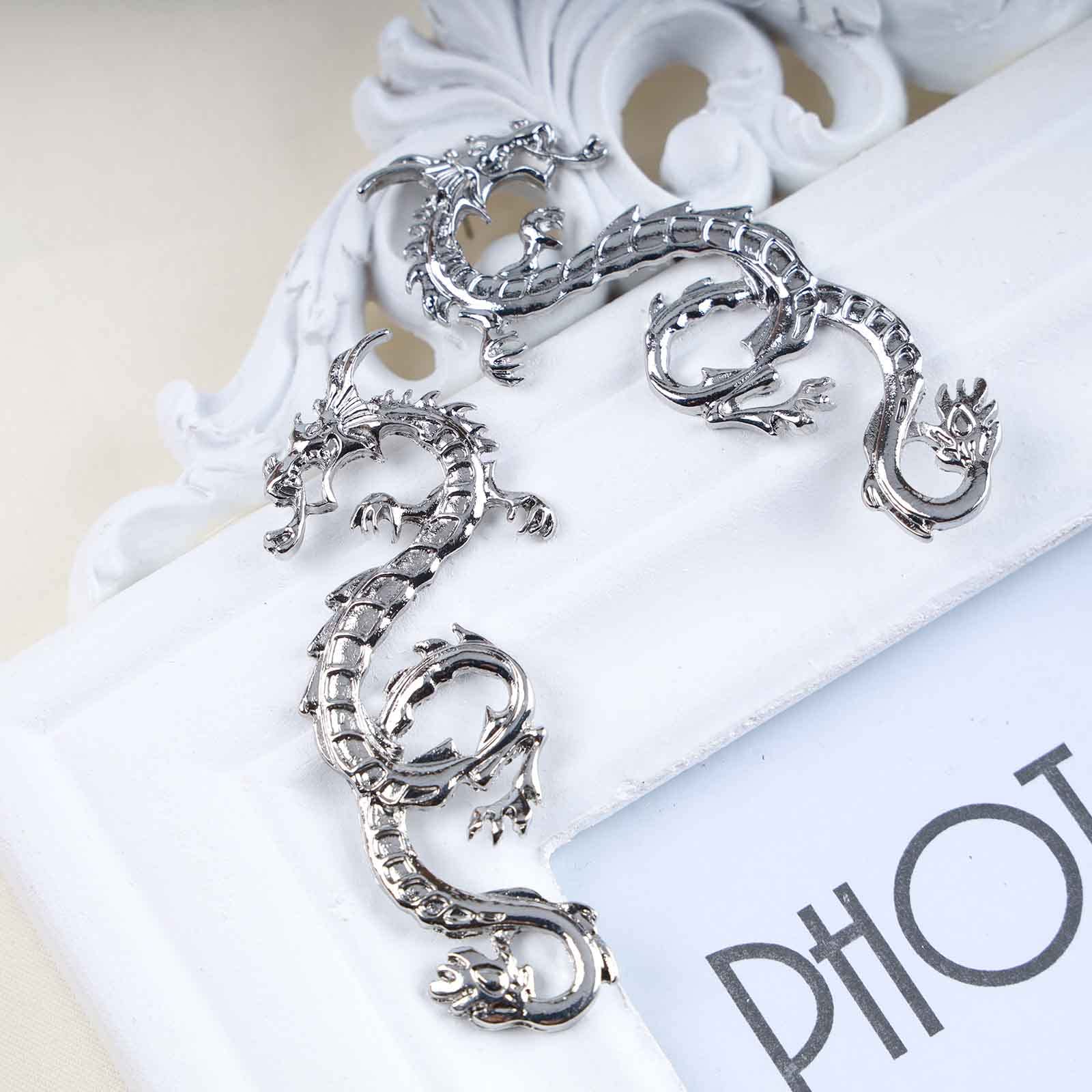 Andelaisi Punk Dragon Earrings Silver Dragon Drop Studs Earrings Gothic Dragon Exaggerated Earrings Vintage Ancient Dragon Animal Earrings Jewelry for Women Halloween Party Gifts