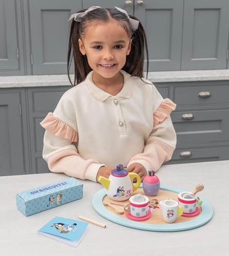 Bluey – Tea Party Set – Wooden 18-Piece Pretend Play Set with Tray, Teapot, Tea Cups, Biscuits, and Notepad for Children 3 Years and up – Imaginative Fun and Role-Playing, FSC Certified