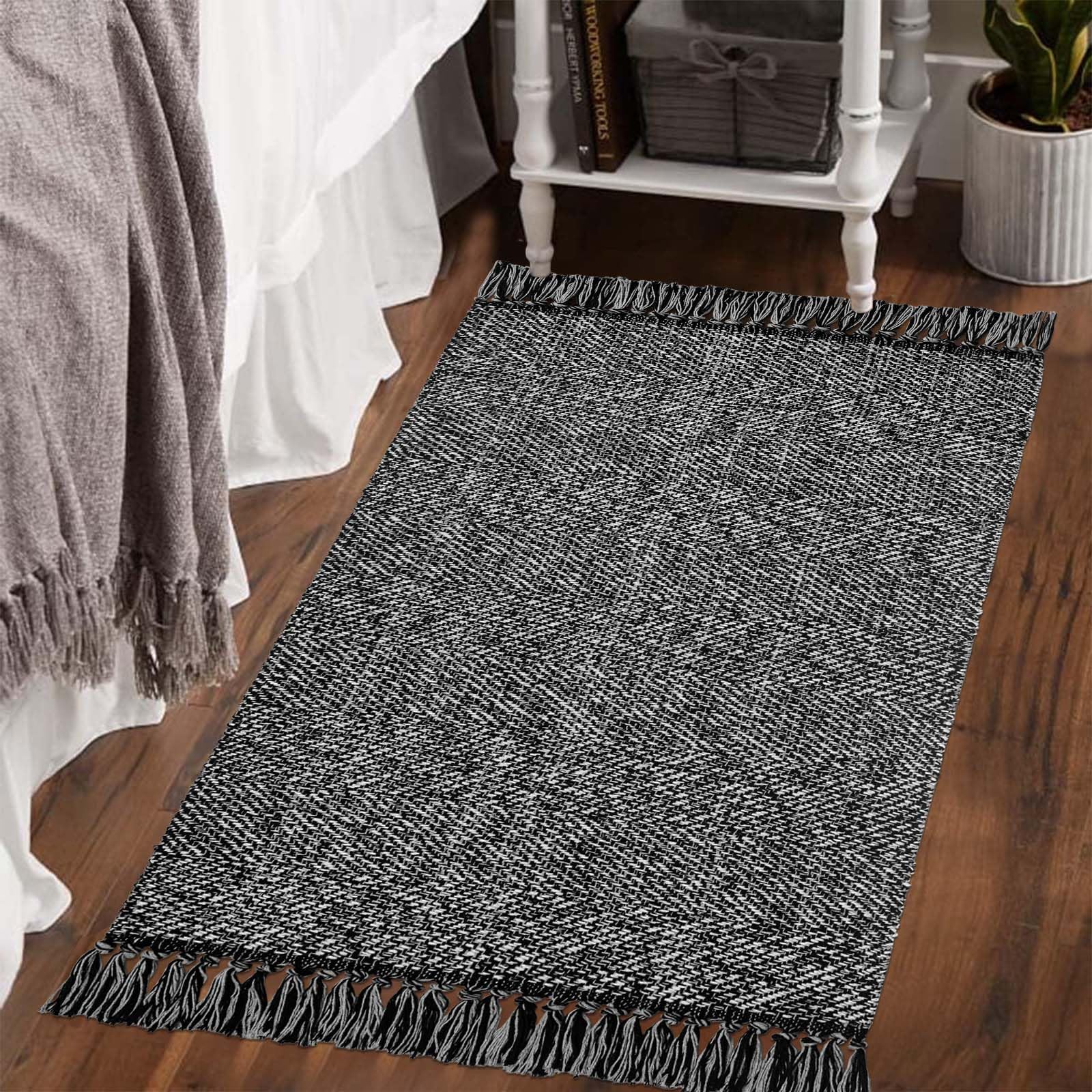 Boho Bathroom Rug 2'x 3', Black Cream Hand- Woven Cotton Reversible Small Entryway Rug with Tassels Machine Washable Rug for Kitchen/Laundry/Doorway Porch Throw Floor Mat