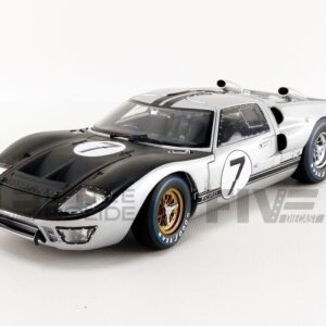 Shelby Collectibles SC404S 1966 Ford GT-40 MK 2 Silver No.7 1-18 Diecast Car Model