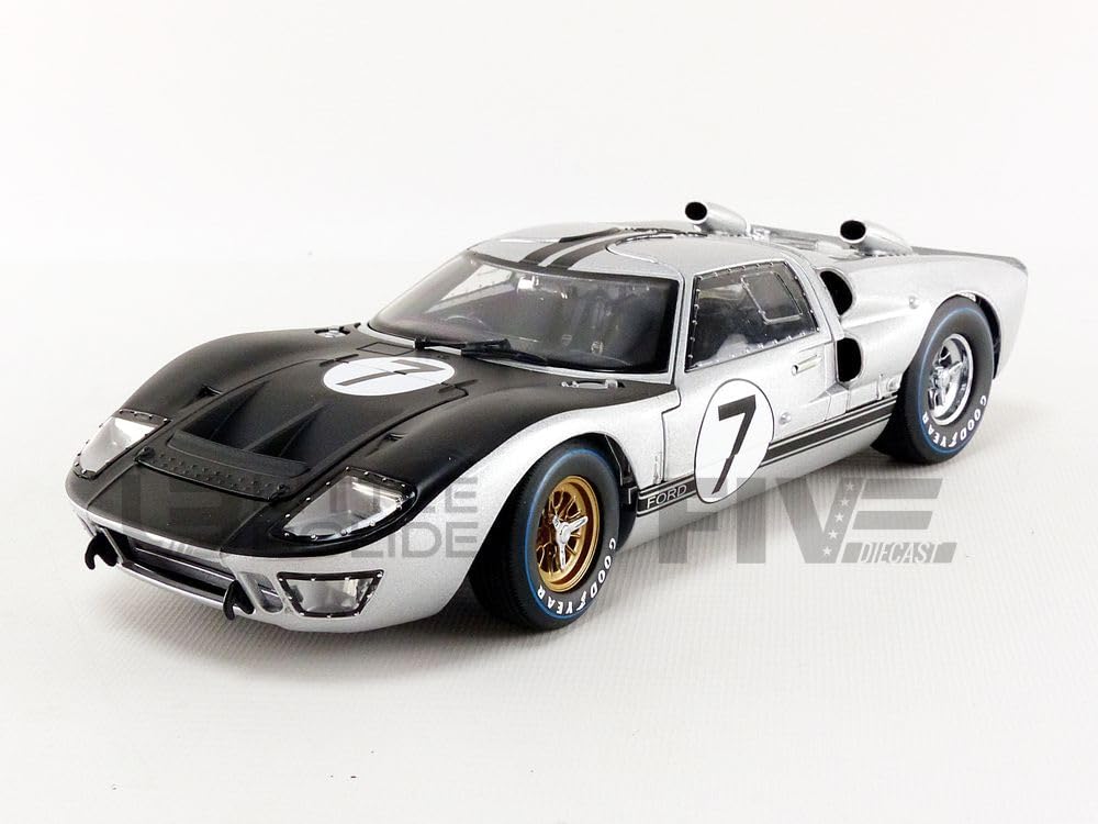 Shelby Collectibles SC404S 1966 Ford GT-40 MK 2 Silver No.7 1-18 Diecast Car Model