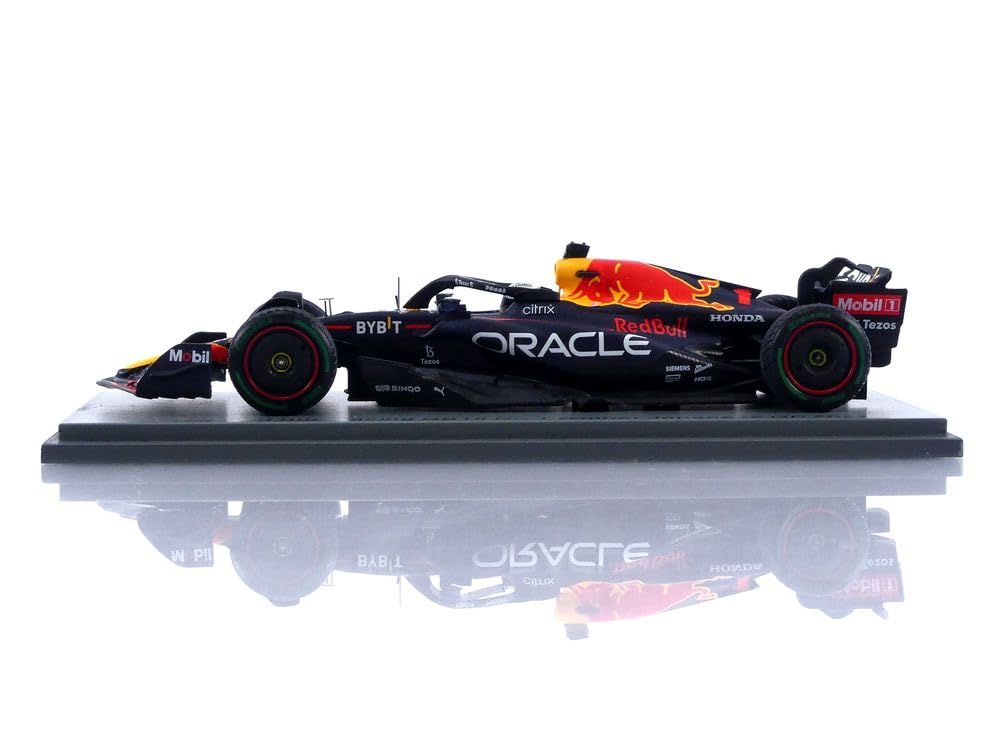 Spark - Red RB18 - Winner Japan GP World Champion 2022-1/43