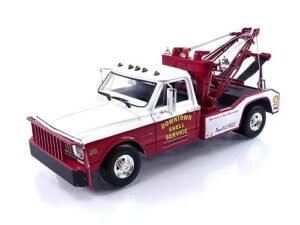 greenlight 1972 chevrolet c-30 dually wrecker tow truck downtown shell service - service is our business white and red 1/18 diecast model car