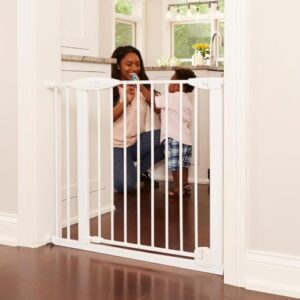 toddleroo by north states bright choice auto-close baby gate with door. pressure mounted baby gate for doorways, child gate fits openings 29.75” to 40.5” wide. (30" tall, white)