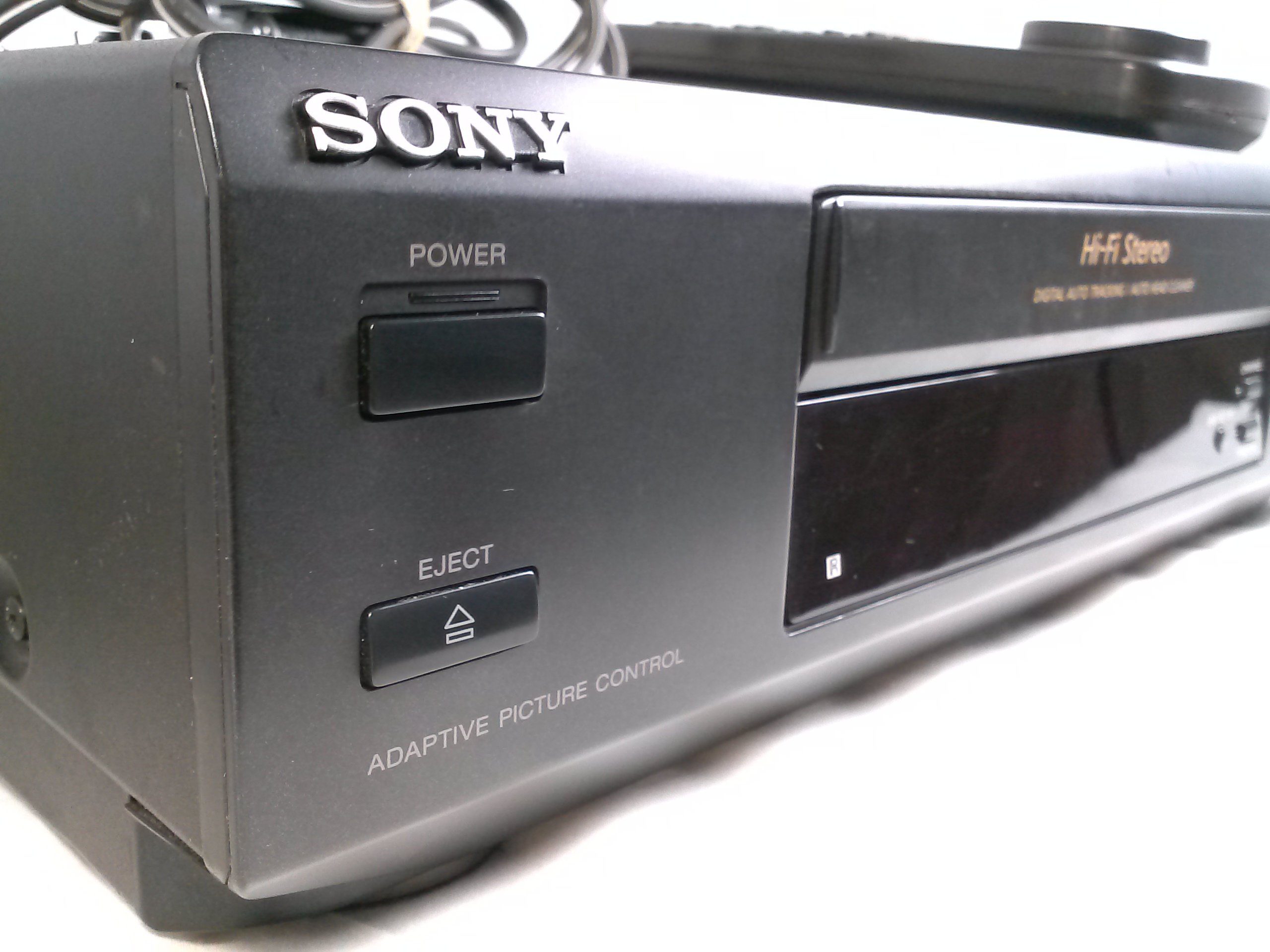 Sony SLV-675HF Video Cassette Recorder Player VCR w/ Hi Fi Stereo