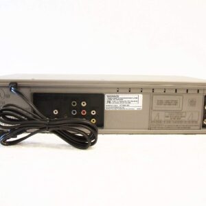Magnavox MWD2205 DVD/VCR Combination Player (Renewed)