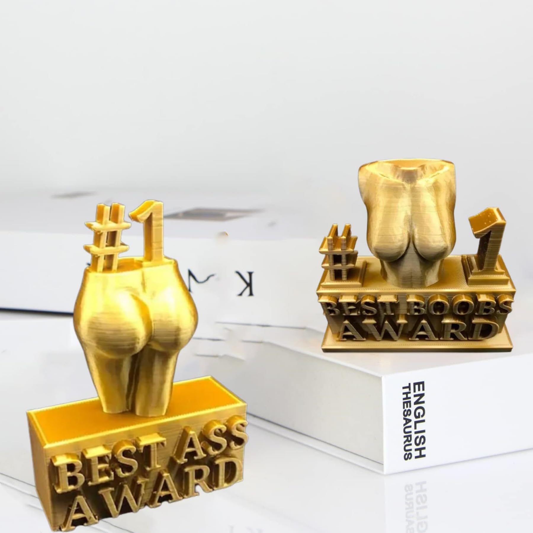 BEMKWG Best Ass Award Female Body Figure Sculpture Trophy Decor Novelty Mischievous Hip ​Butt ​Resin Statue Trophy Funny Home Office Desktop Decoration, for Prank Gift Friend Coworker (Small)