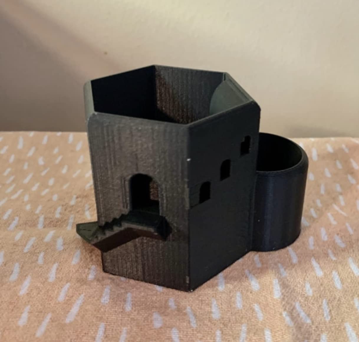 Mini Castle Succulent Planter Sustainable 3D Printed PLA Decorative Planter Succulent Planter Tower - Building Planter - Architecture Pot (Black)