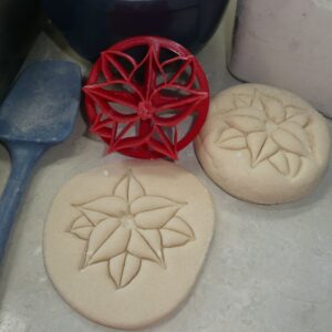 MINI SIZE POINSETTIA DESIGN CONCHA COOKIE CUTTER MEXICAN SWEET BREAD STAMP MADE IN USA PR4894