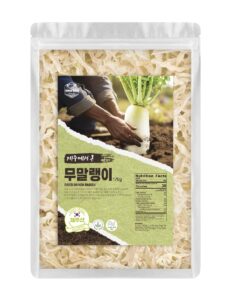 korean premium dried & sliced daikon radish 6 ounce from jeju island, korea 170 gram for kimchi and tea