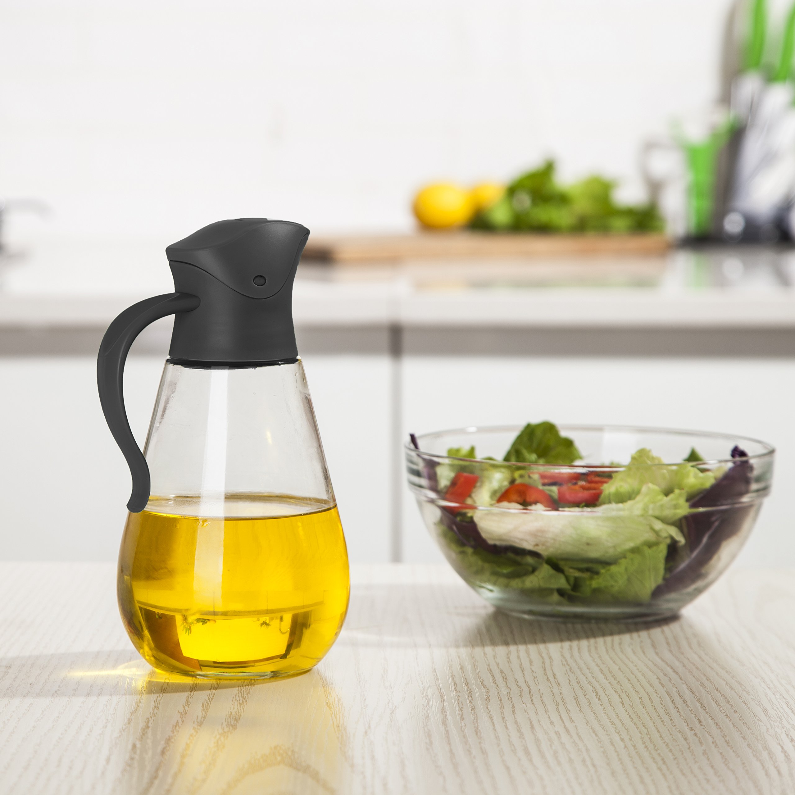 Yelocota Oil Dispenser Bottle,Cooking Container Bottle 18.6 oz Glass Olive Oil Dispenser Non-Drip Kitchen Vinegar Barbecue Marinade Dispenser Bottle With Scale and Non-Slip Handle for Kitchen