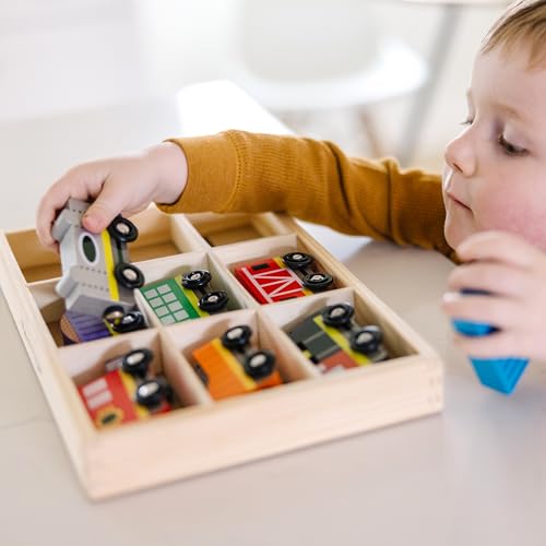 Melissa & Doug Wooden Train Cars (8 pcs) - Magnetic Train, Wooden Train Toys, Train Sets For Toddlers And Kids Ages 3+