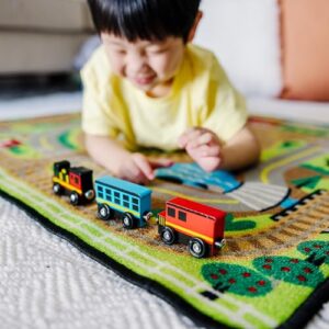 Melissa & Doug Wooden Train Cars (8 pcs) - Magnetic Train, Wooden Train Toys, Train Sets For Toddlers And Kids Ages 3+