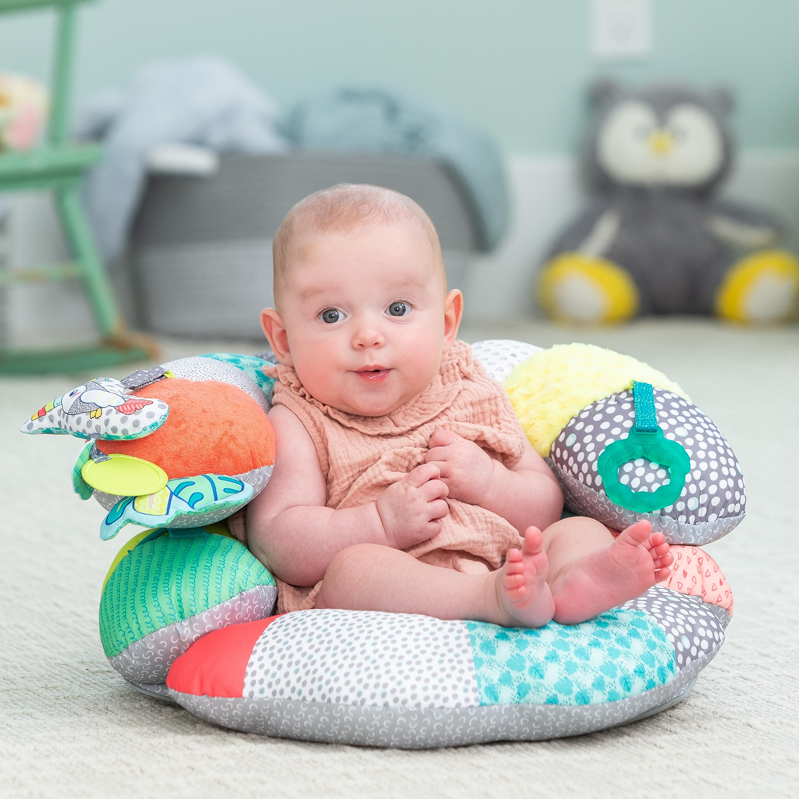 Infantino 2-in-1 Tummy Time & Seated Support - for Newborns and Older Babies, with Detachable Support Pillow and Toys, for Development of Strong Head and Neck Muscles