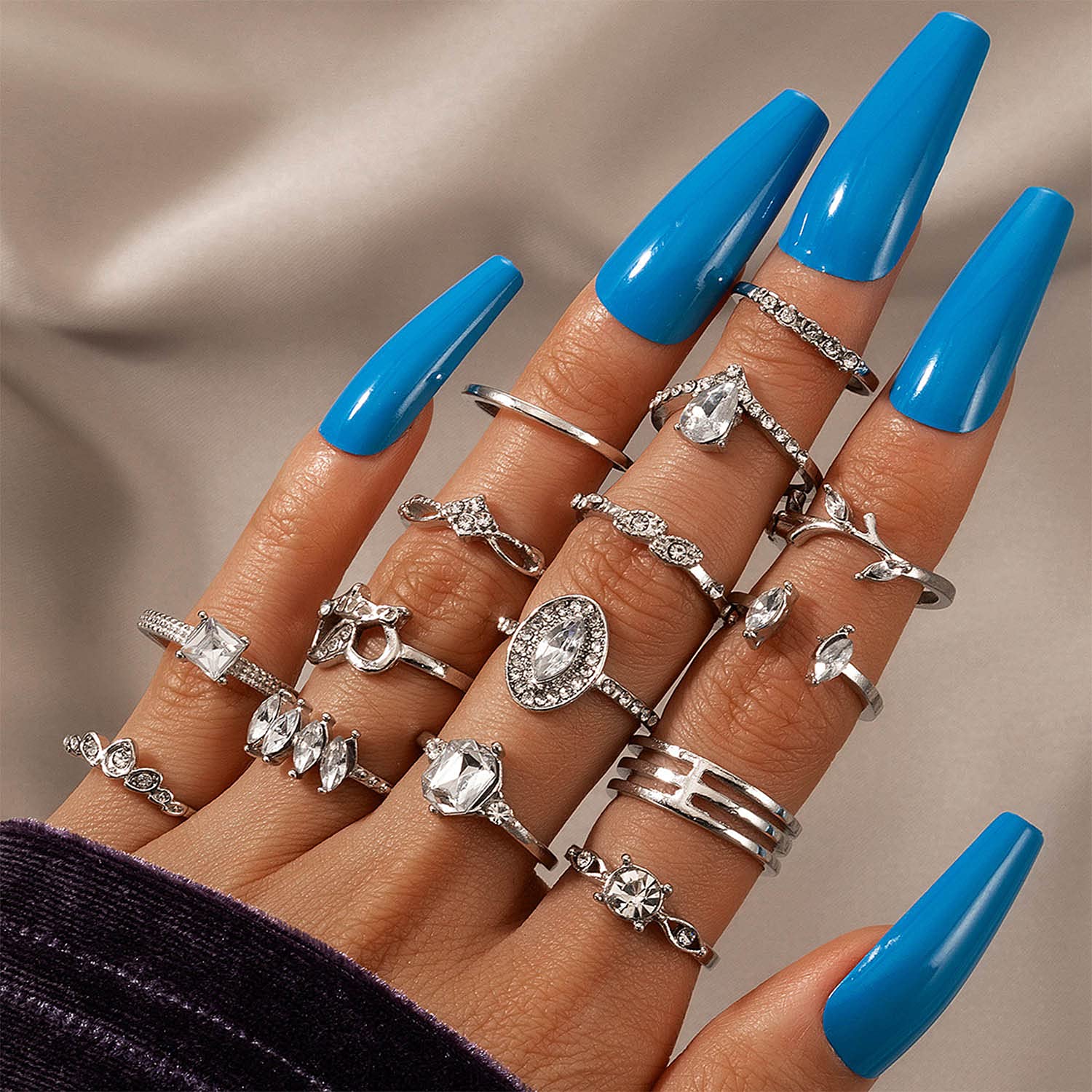 BELICEY 9-15PCS Knuckle Stacking Rings Set for Women Crystal Rhinestone Finger Statement Vintage Joint Knot Mid Rings for Teen Girls Jewelry Accessories (Silver)