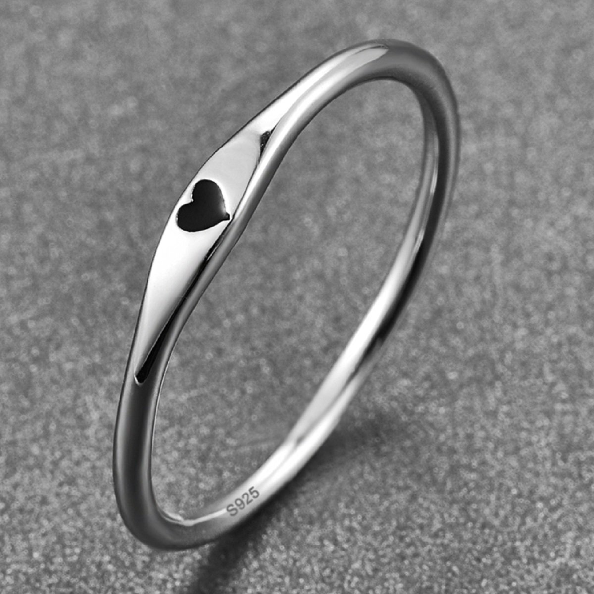 AVECON 925 Sterling Silver Simple Carve Heart Wedding Band Stackable Promise Ring for Her Size 5.5