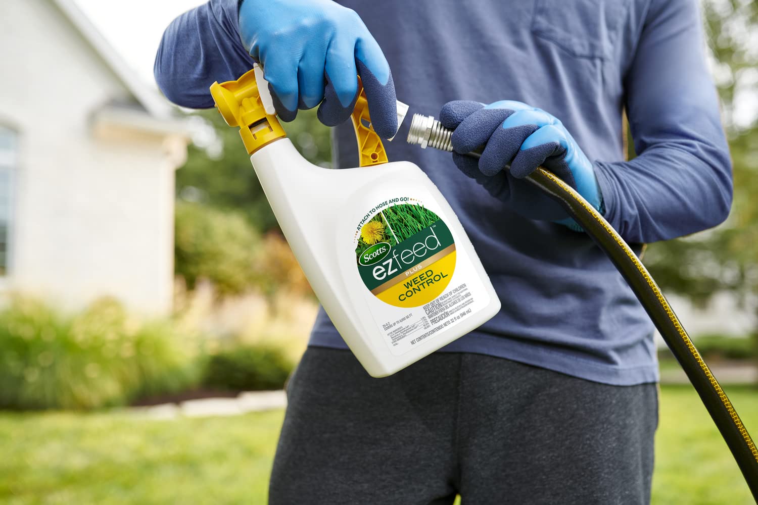 Scotts EZ Feed Plus Weed Control: Use on Northern and Southern Lawns, Fertilizes, Kills Clover, Dandelion, Ground Ivy, 32 oz.