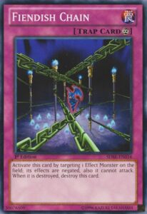 yu-gi-oh! - fiendish chain (sdbe-en034) - structure deck: saga of blue-eyes white dragon - 1st edition - common