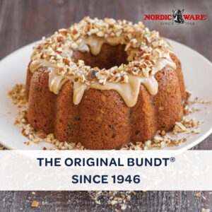 Nordic Ware Platinum Anniversary Bundt Pan and Cake Keeper Bundle