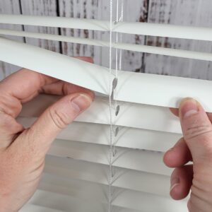 BlindDIY™ Clear Mini Blind Slat Repair Kit-Clear Blind Repair Tabs with String Holes- Clear Blind Fixers-Horizontal Blinds Replacement Slats