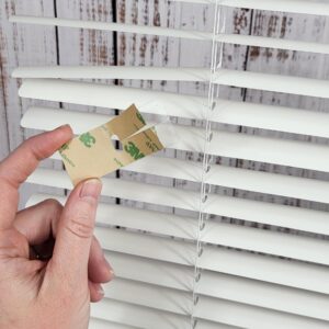 BlindDIY™ Clear Mini Blind Slat Repair Kit-Clear Blind Repair Tabs with String Holes- Clear Blind Fixers-Horizontal Blinds Replacement Slats