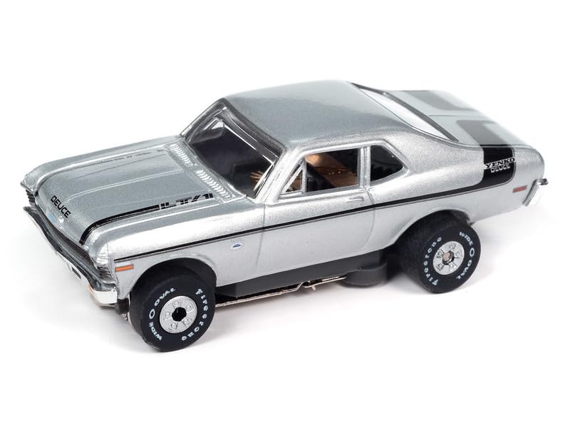 Auto World Thunderjet Yenko 1970 Chevrolet Nova (Silver) HO Slot Car